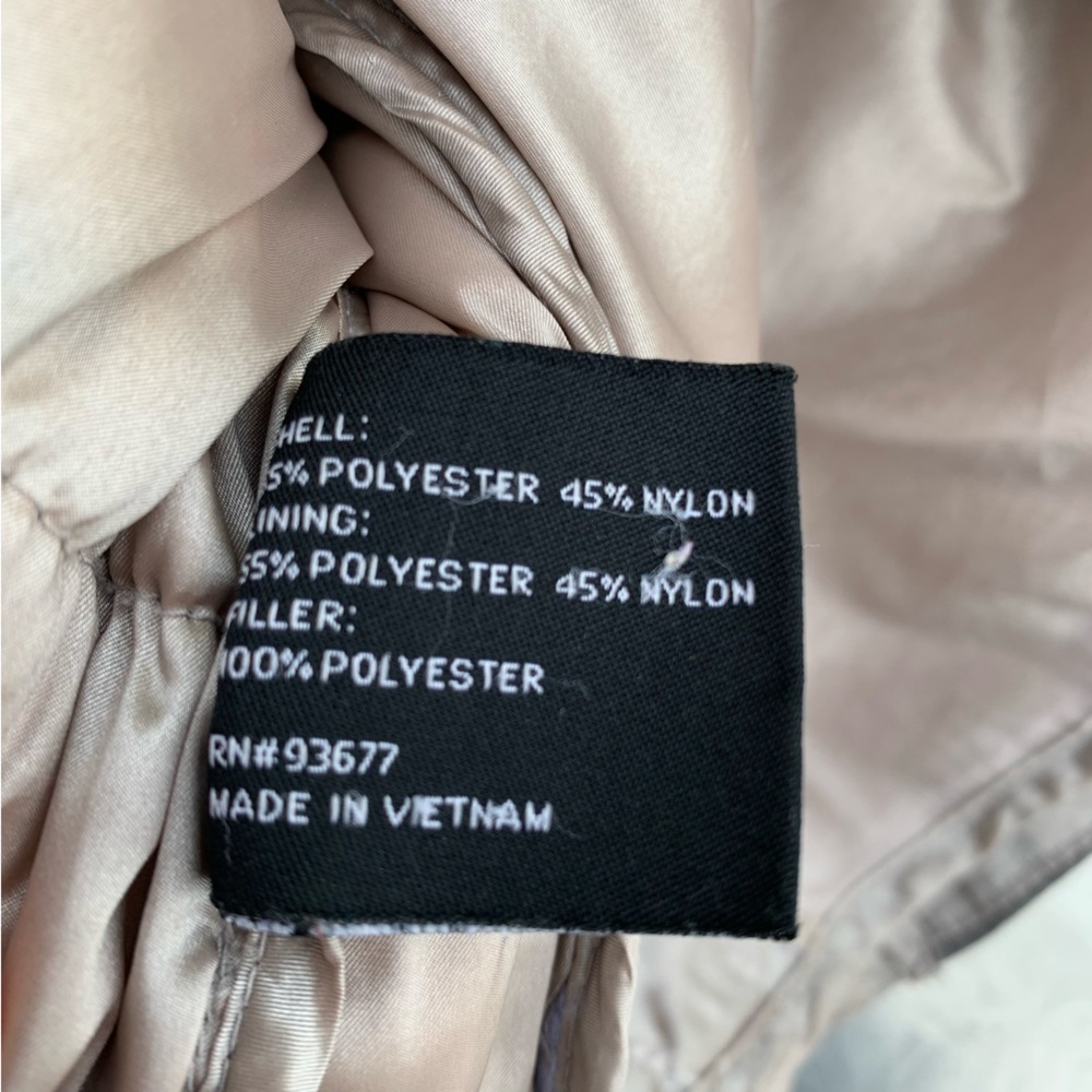A New Approach Packable Hooded Jacket Size Large - Picture 5 of 5